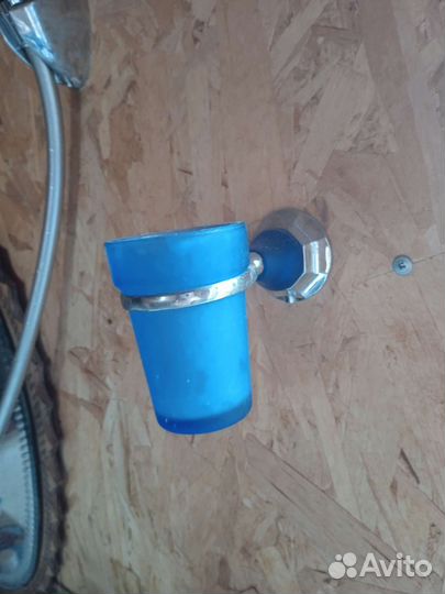 Сушилка белья,стакан з/щёток,вешалка, рукомойник