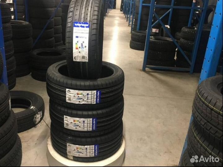 Windforce Catchfors UHP 215/45 R18 93W