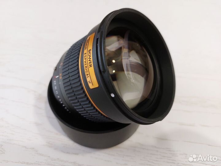 Объектив Bower (Sаmyаng) 85mm f/1.4 Pentax