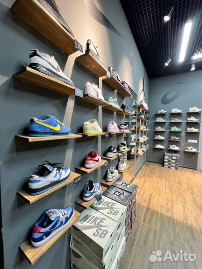 Gorilla street магазин Кроссовок