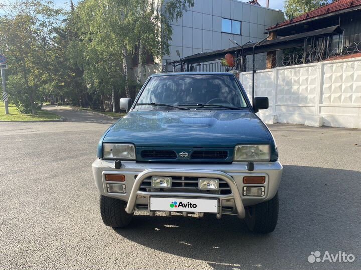 Nissan Terrano 2.4 МТ, 1994, 266 871 км