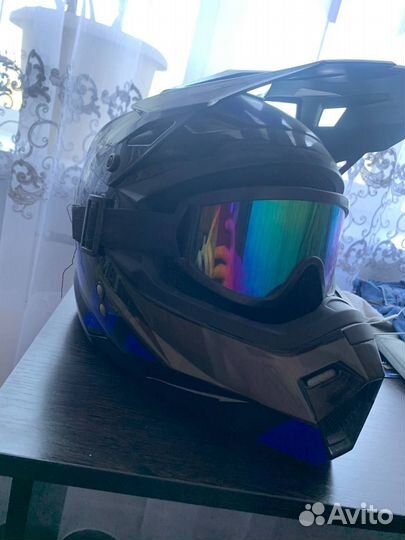 Шлем на мотоцикл