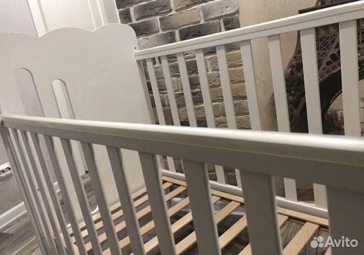 Пеленальный комод и кроватка micuna