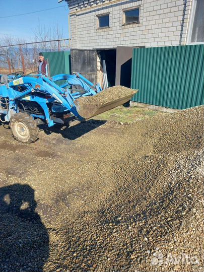 Вспашка земли мини трактором. Покос травы трактор