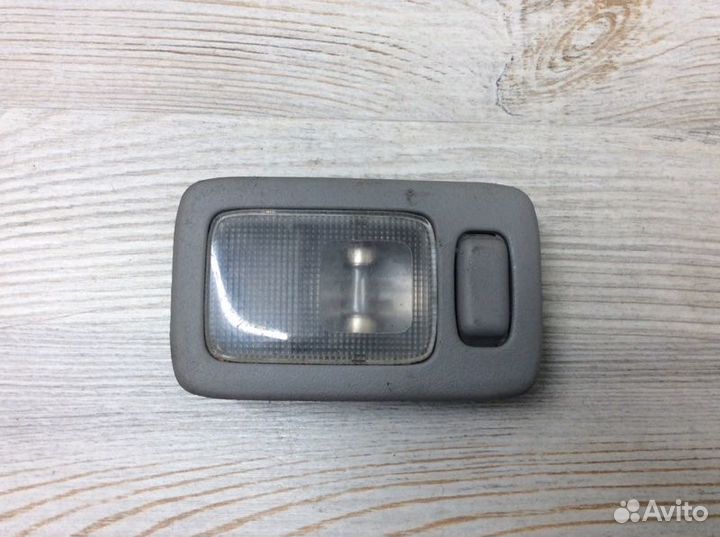 Плафон салонный задний Mitsubishi Pajero/Montero