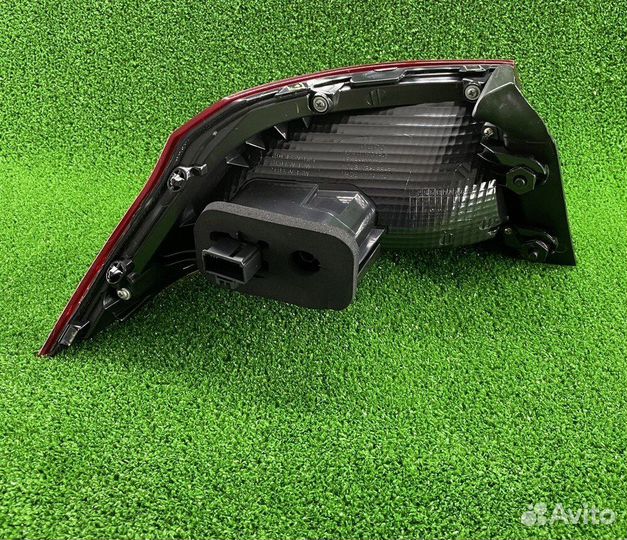 Фонарь правый Passat B8 LED