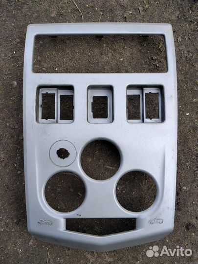 Рамка на Рено Логан 1