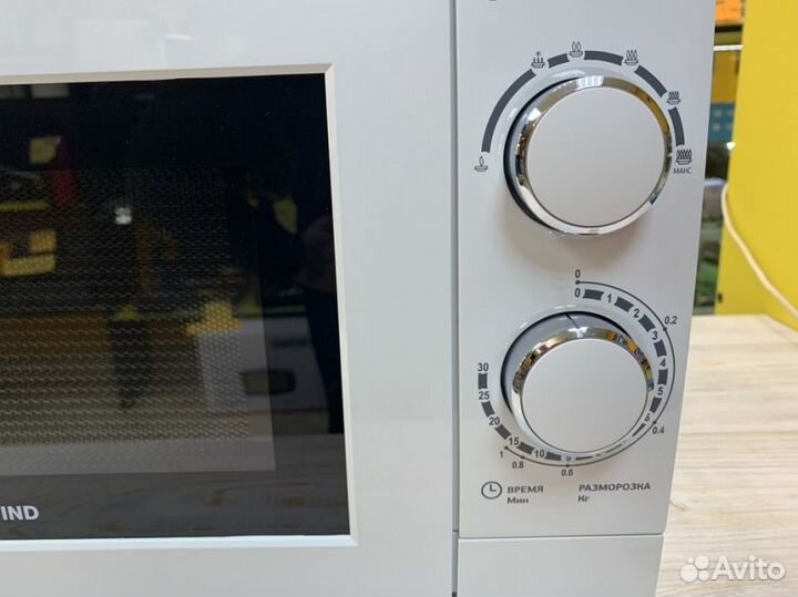 Микроволновая печь starwind SMW3820 белый