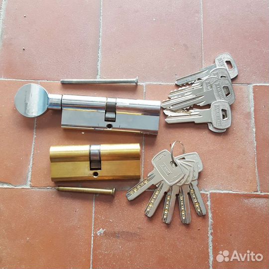 Личинка Замок входная дверь