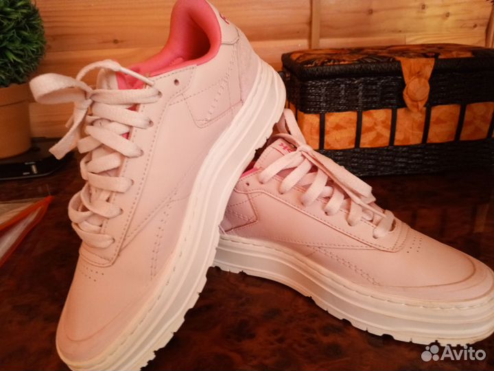 Кроссовки reebok женские 38