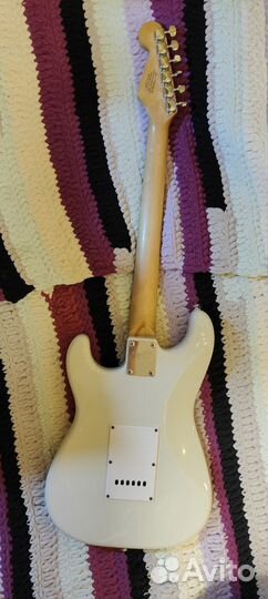 Электрогитара Fender Squier Bullet