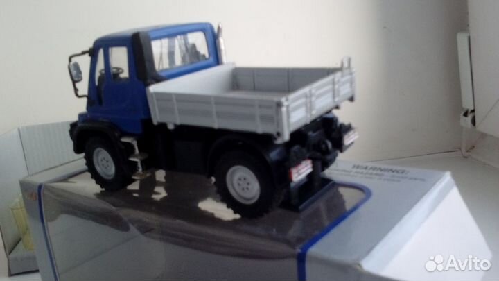 Mercedes-Benz Unimog U400, 1:43