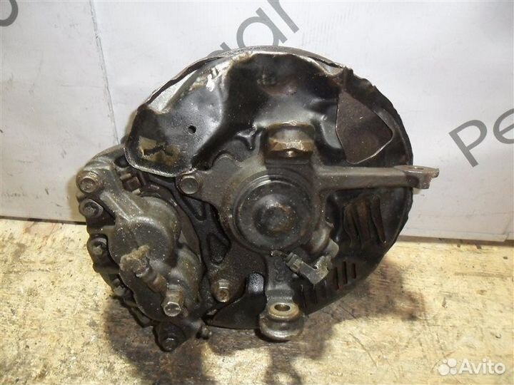 Ступица (кулак, цапфа) передняя правая Toyota