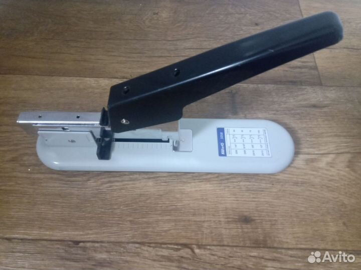 Степлер канцелярский KW-triO 50SB до 100 листов