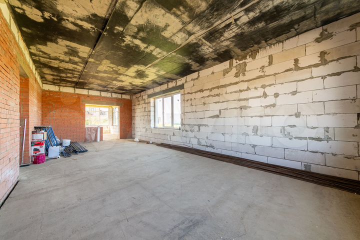 Коттедж 205 м² на участке 12 сот.