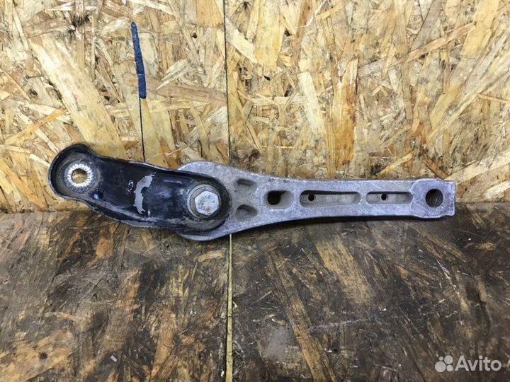 Подушка АКПП задняя Volkswagen Jetta 6 седан 1.4