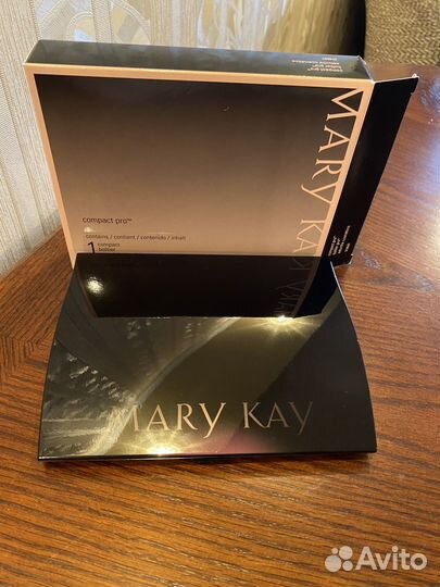 Компактный футляр для косметики 