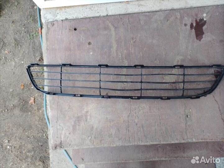 Решетка радиатора toyota belta