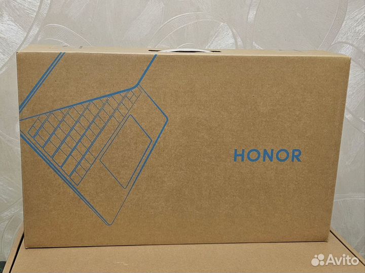 Honor MagicBook 15 Ryzen 5500U / 8GB / 512 SSD