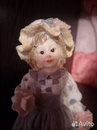 Статуэтка девочка