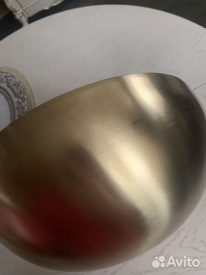 Салатник металлический золотой