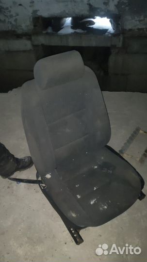 Продам сидение toyota nissan