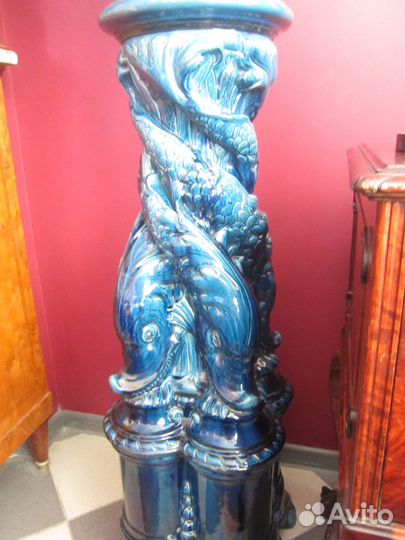 Антикварное кашпо на пьедестале, 1880 г