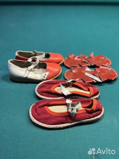 Советские винтажные платья и сандалии на девочку