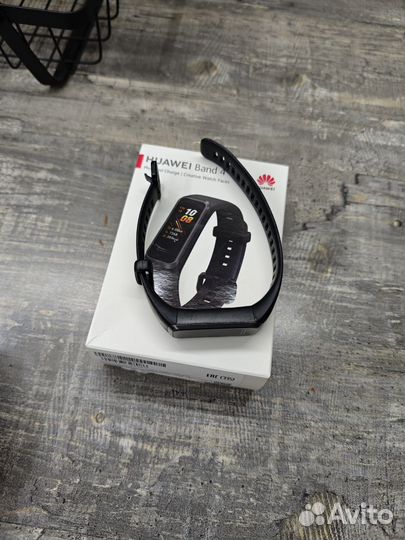 Фитнес браслет huawei band 4