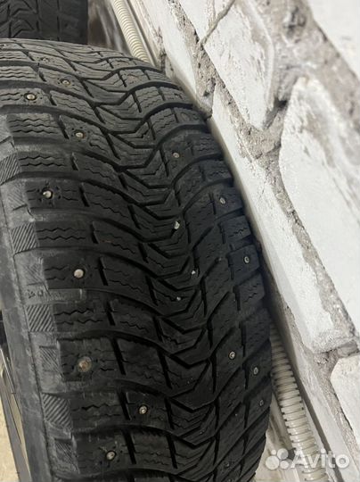 Michelin X-Ice 3 205/60 R16