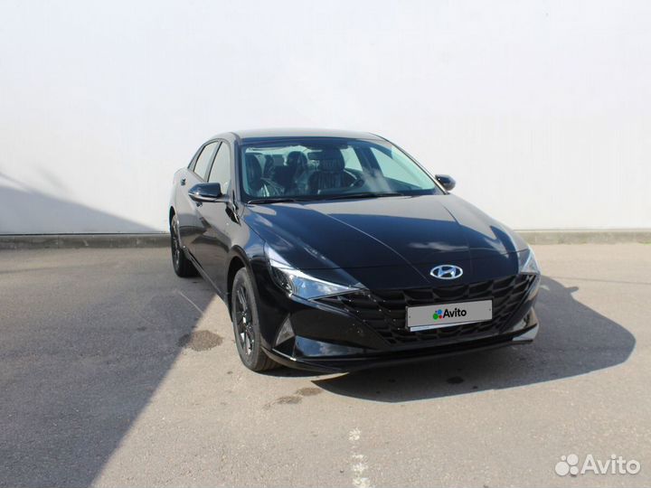 Hyundai Elantra, 2023
