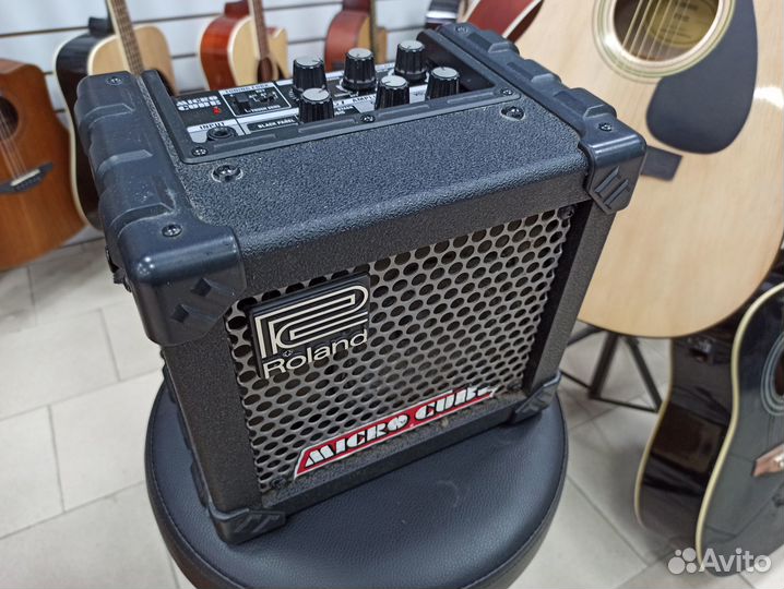 Комбоусилитель Roland Micro Cube