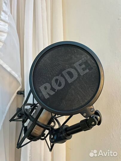 Студийный микрофон Rode NT1-A