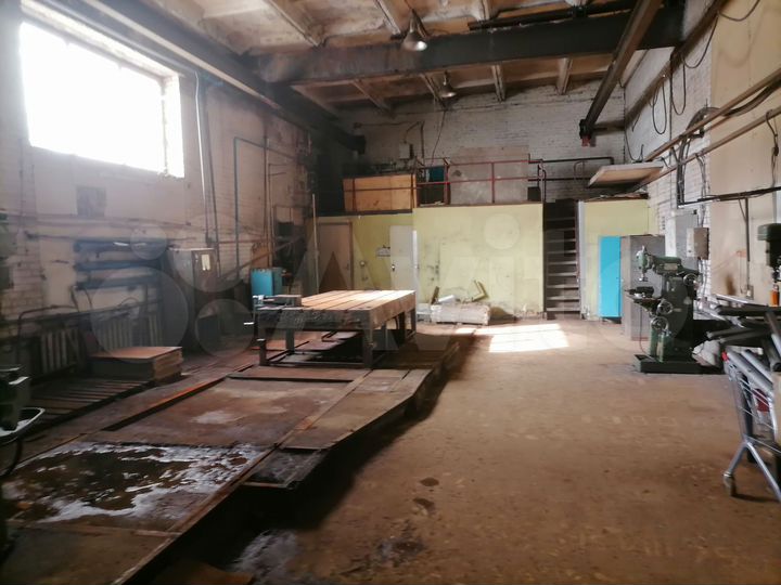 Производство, 220 м²