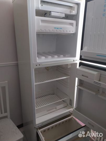 Холодильник бу Стинол 104