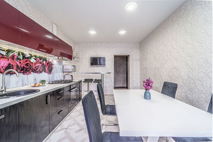 Коттедж 181,1 м² на участке 7,9 сот.