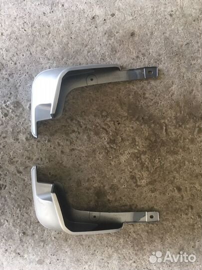 Продам брызговики на Тайоту Рактис 2011-2016 гг