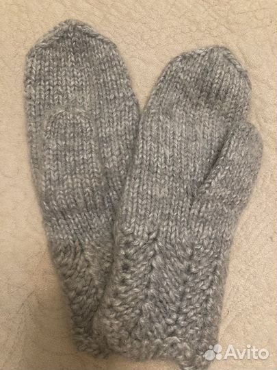 Варежки женские