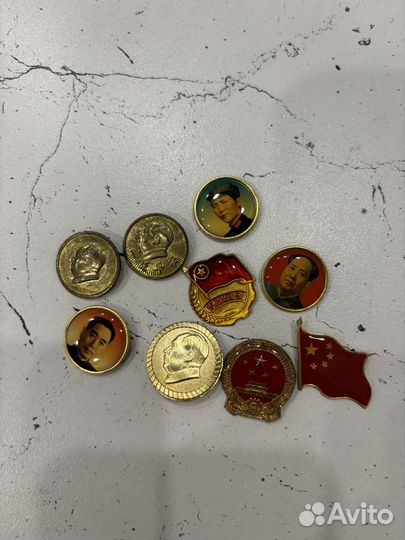 Китайские значки пакетом