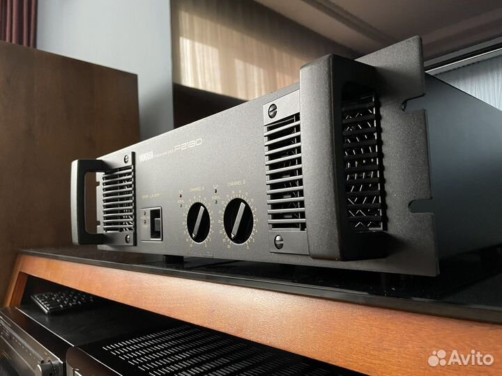 Оконечный усилитель мощности Yamaha P-2180