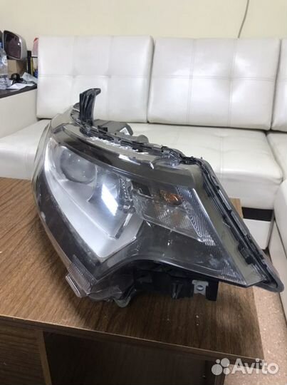 Фара правая Mitsubishi Outlander 3 рестайлинг 15г