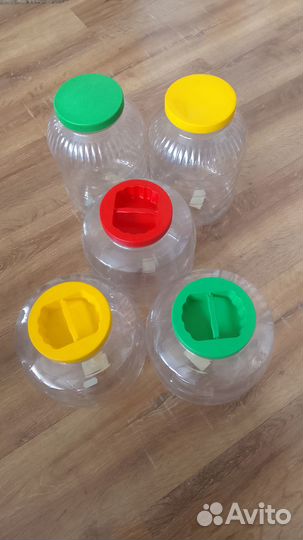 Пластиковые банки для сыпучих продуктов