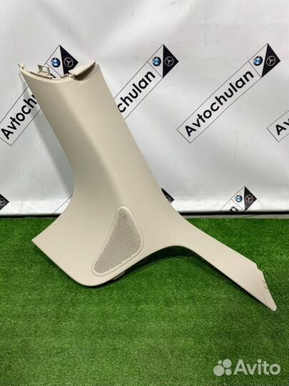 Обшивка стойки задняя правая Mercedes-Benz