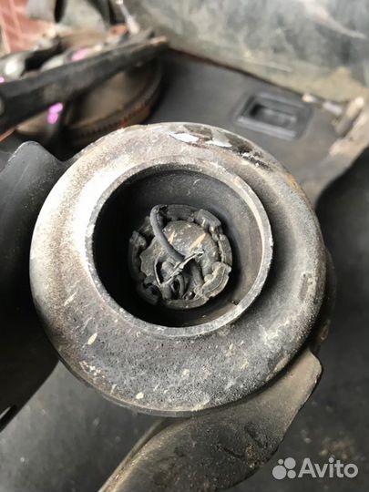 Рычаг подвески передний правый Volvo Xc70 B6304T