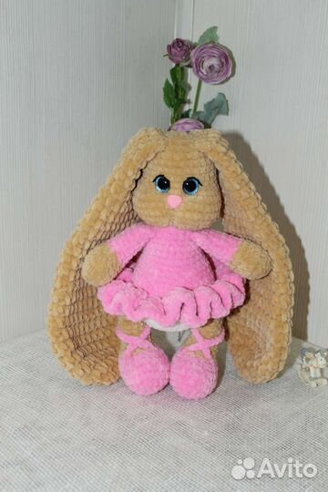 Зайка вязаная, плюшевая с метрикой