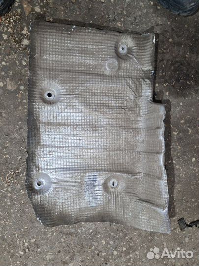 Тепловой экран Renault Duster 1 2012