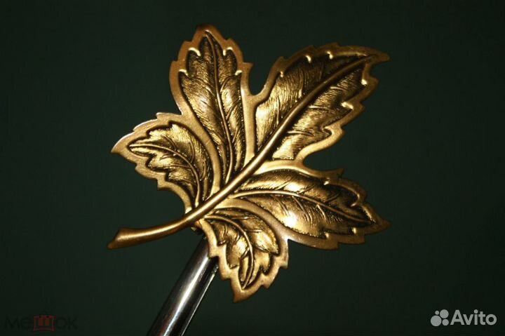 Коллекционная брошь латунь винтаж