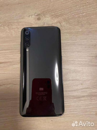 Xiaomi Mi 9, 6/64 ГБ