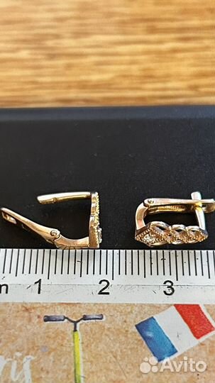 Золотые серьги с бриллиантами