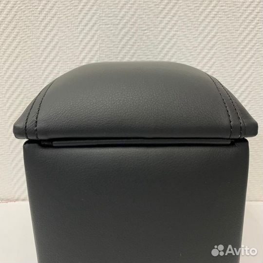 Штатный подлокотник ford focus I (1998-2004)